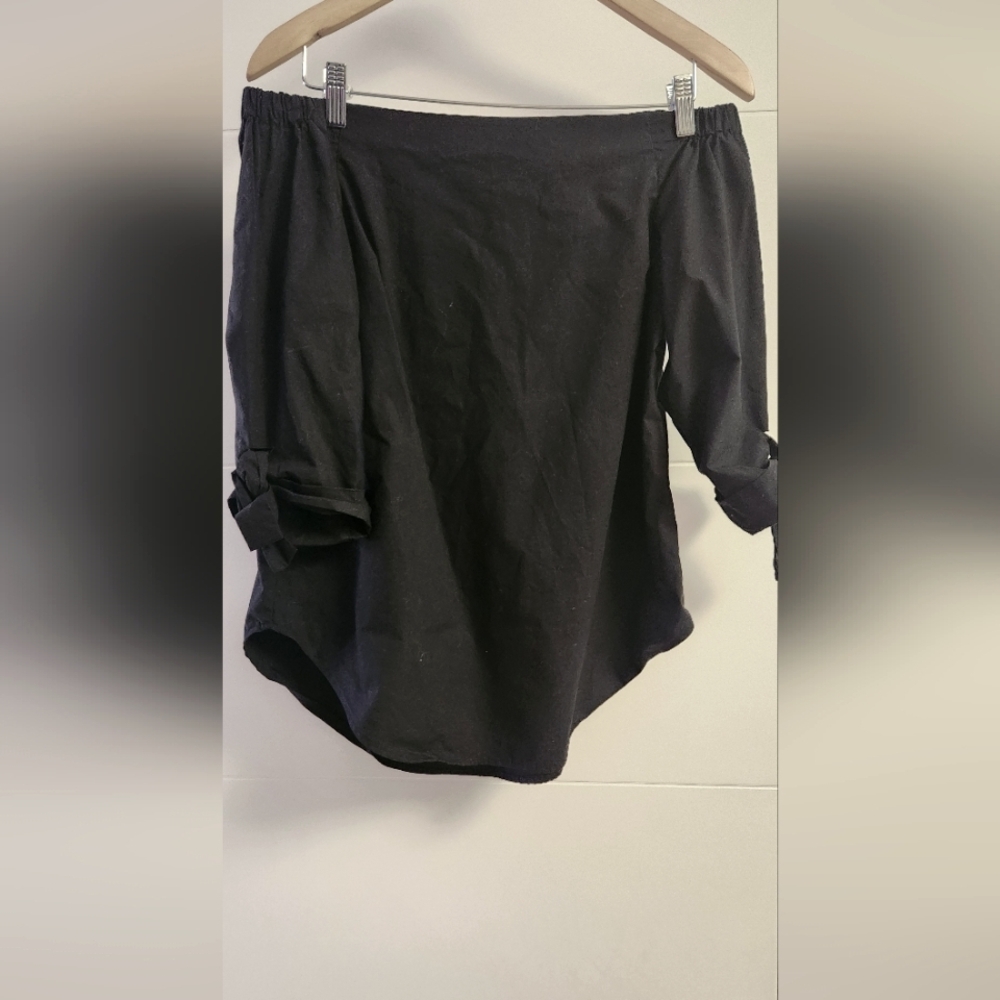 Babaton Classic Black Top